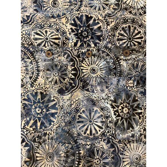 Artisans Outfitters Mens Size Medium Button Down Shirt 100% Cotton Blue Print - Picture 6 of 6